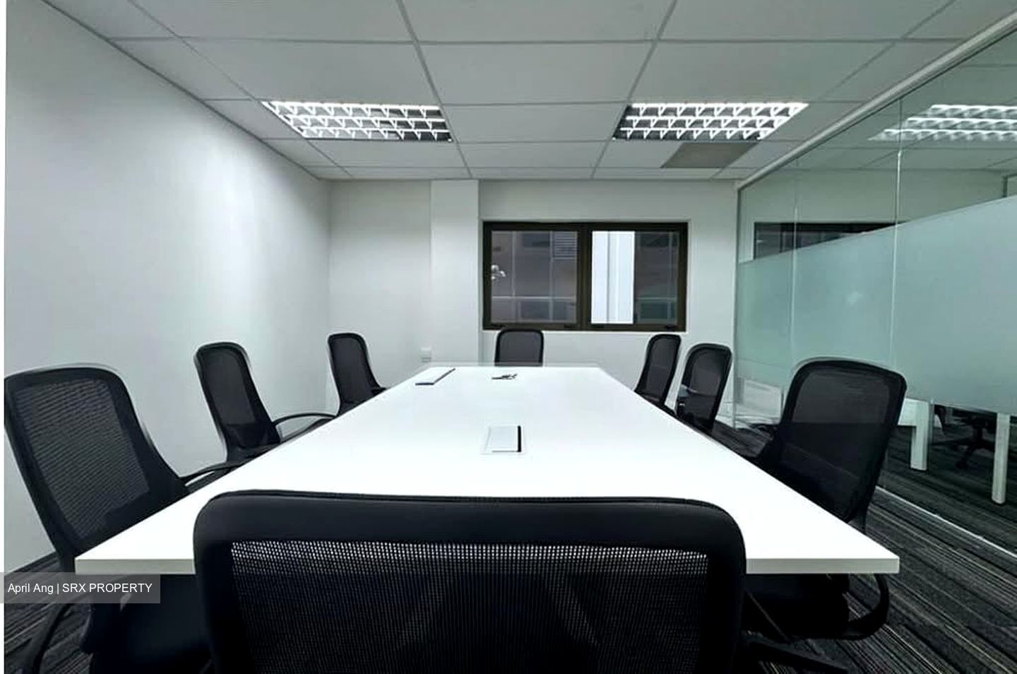 Altez (D2), Office #568045901